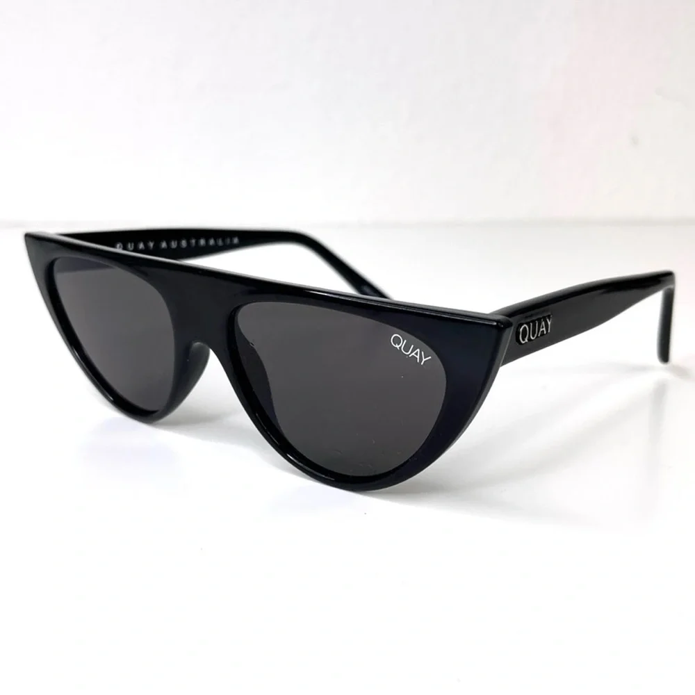 QUAY AUSTRALIA Run Away NEW Black Cat Eye Sunglasses NEW